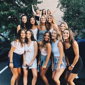 Meet your Posher, Leah